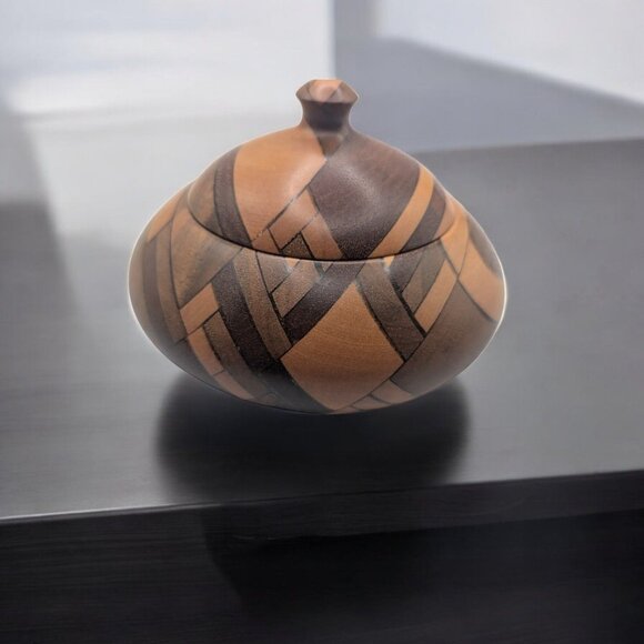 Intricately Handcrafted Wooden Decorative Lidded Bowl With Unique Zigzag Pattern - Picture 1 of 16